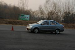 2010款 1.0L MT 标准型
