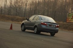 2010款 1.0L MT 标准型