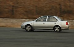 2010款 1.0L MT 标准型