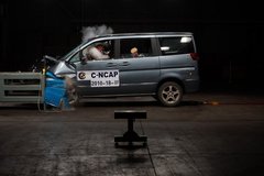2010款 1.0L MT 标准型