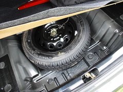 2010款 1.0L MT 标准型