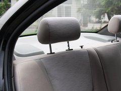 2010款 1.0L MT 标准型
