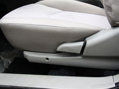 2010款 1.0L MT 标准型