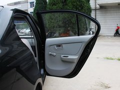 2010款 1.0L MT 标准型