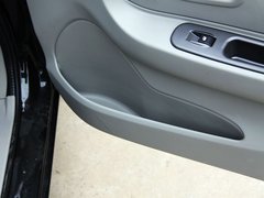 2010款 1.0L MT 标准型