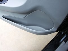 2010款 1.0L MT 标准型