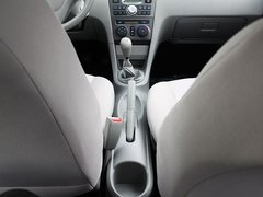 2010款 1.0L MT 标准型
