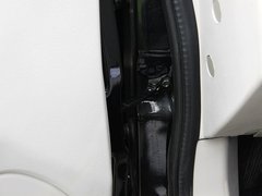 2010款 1.0L MT 标准型
