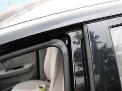 2010款 1.0L MT 标准型