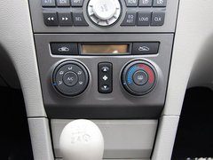 2010款 1.0L MT 标准型