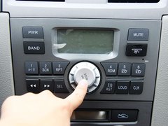 2010款 1.0L MT 标准型