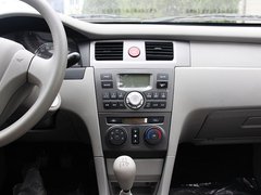 2010款 1.0L MT 标准型