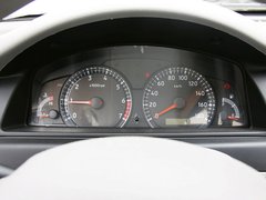 2010款 1.0L MT 标准型