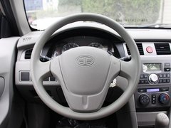2010款 1.0L MT 标准型