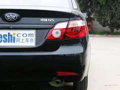 2010款 1.0L MT 标准型