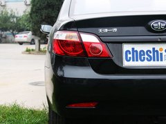 2010款 1.0L MT 标准型