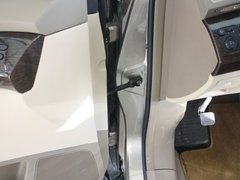 2010款 3.7L 自动 标准版 7座