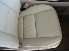 2010款 3.7L 自动 标准版 7座