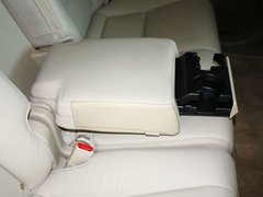 2010款 3.7L 自动 标准版 7座