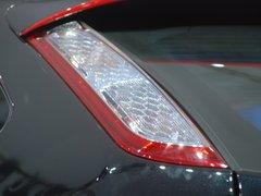 2011款 两厢 1.8L 自动 时尚型