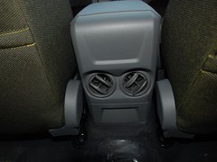 2011款 两厢 1.8L 自动 时尚型