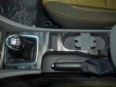 2011款 两厢 1.8L 自动 时尚型