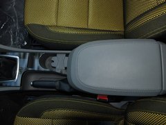 2011款 两厢 1.8L 自动 时尚型