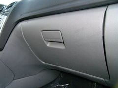 2011款 两厢 1.8L 自动 时尚型