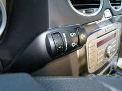 2011款 两厢 1.8L 自动 时尚型