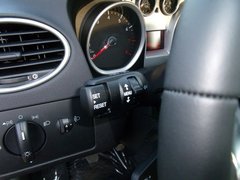 2011款 两厢 1.8L 自动 时尚型