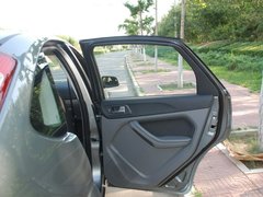 2011款 两厢 1.8L 自动 时尚型