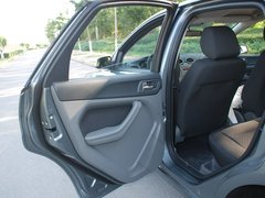 2011款 两厢 1.8L 自动 时尚型