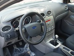 2011款 两厢 1.8L 自动 时尚型