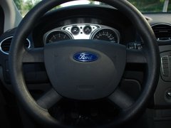 2011款 两厢 1.8L 自动 时尚型