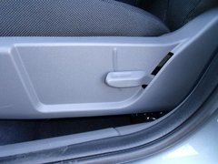 2011款 两厢 1.8L 自动 时尚型