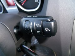 2011款 两厢 2.0L 自动 运动型