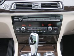 2010款 740Li 豪华型