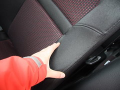 2010款 1.5L CVT 豪华型 5座