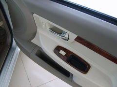 2006款 君威 2.5L 豪华版