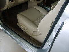 2006款 君威 2.5L 豪华版