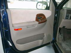 2006款 2.5 CT舒适版 1 7座