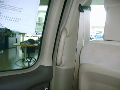 2006款 2.5 CT舒適版 1 7座