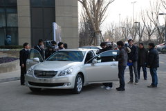 2010款 3.0L AT V6 Royal Saloon 尊享版