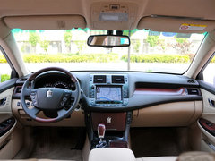 2010款 3.0L AT V6 Royal Saloon 尊享版