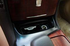 2010款 3.0L AT V6 Royal Saloon 尊享版