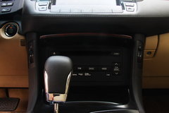 2010款 3.0L AT V6 Royal Saloon 尊享版