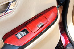 2010款 3.0L AT V6 Royal Saloon 尊享版