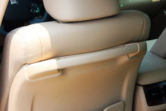 2010款 3.0L AT V6 Royal Saloon 尊享版