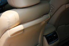 2010款 3.0L AT V6 Royal Saloon 尊享版