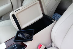 2010款 3.0L AT V6 Royal Saloon 尊享版